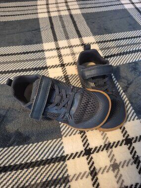Pull top sz 10.5 wide (toddler)